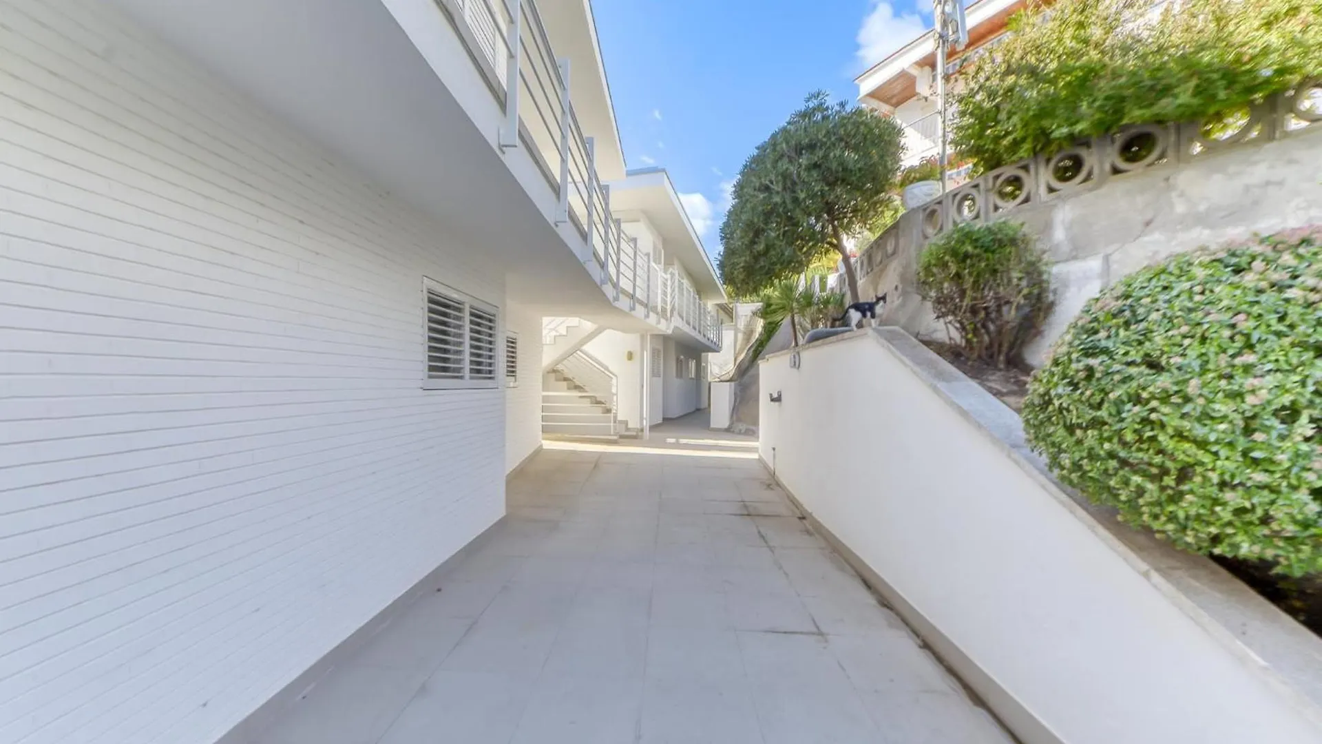 Apartment In Nature Montjoi