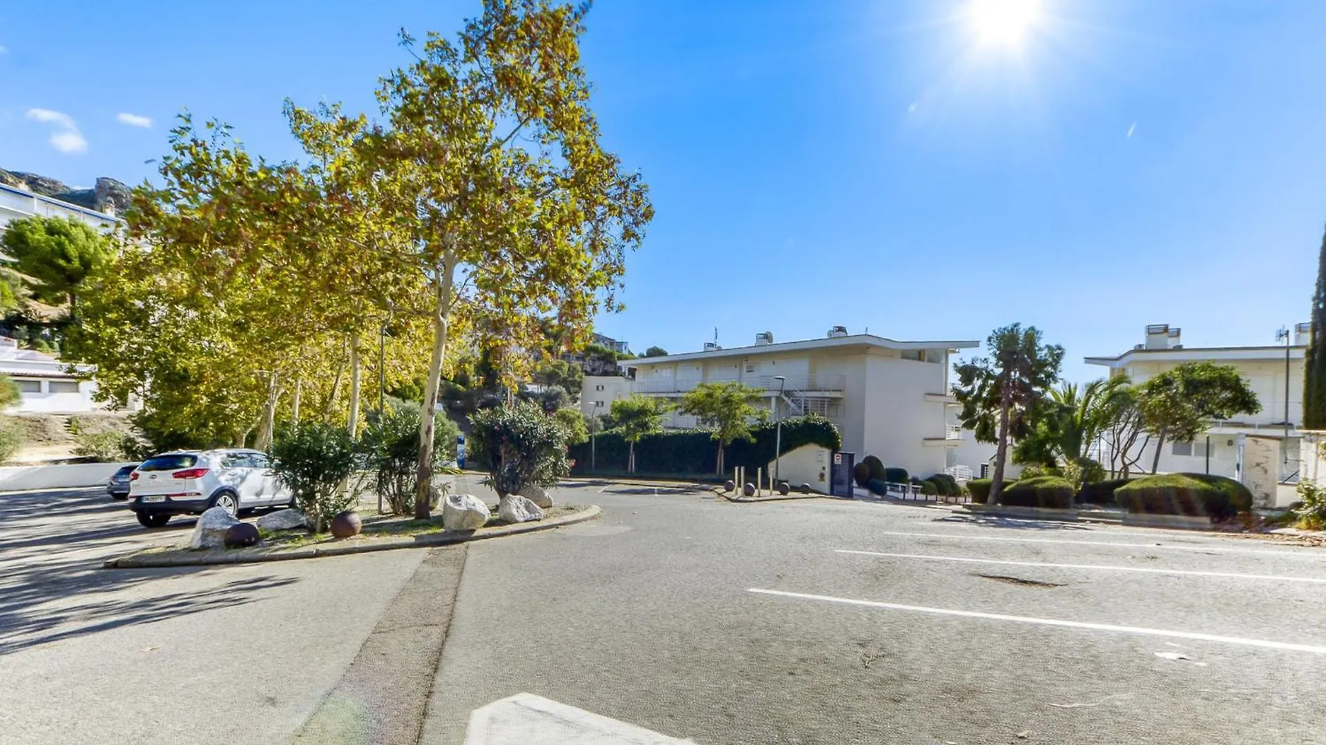Apartment In Nature Montjoi 0*,  西班牙