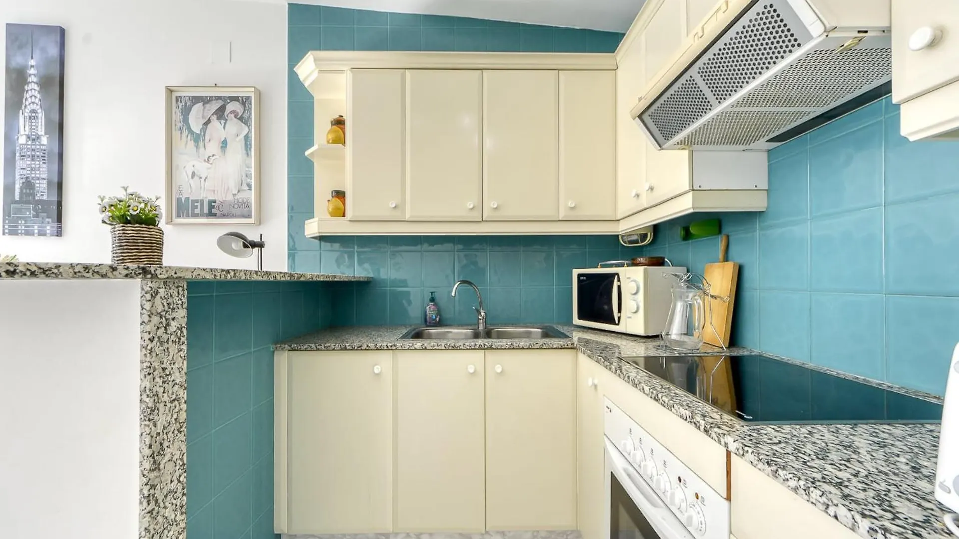 Apartment In Nature Montjoi Spanien