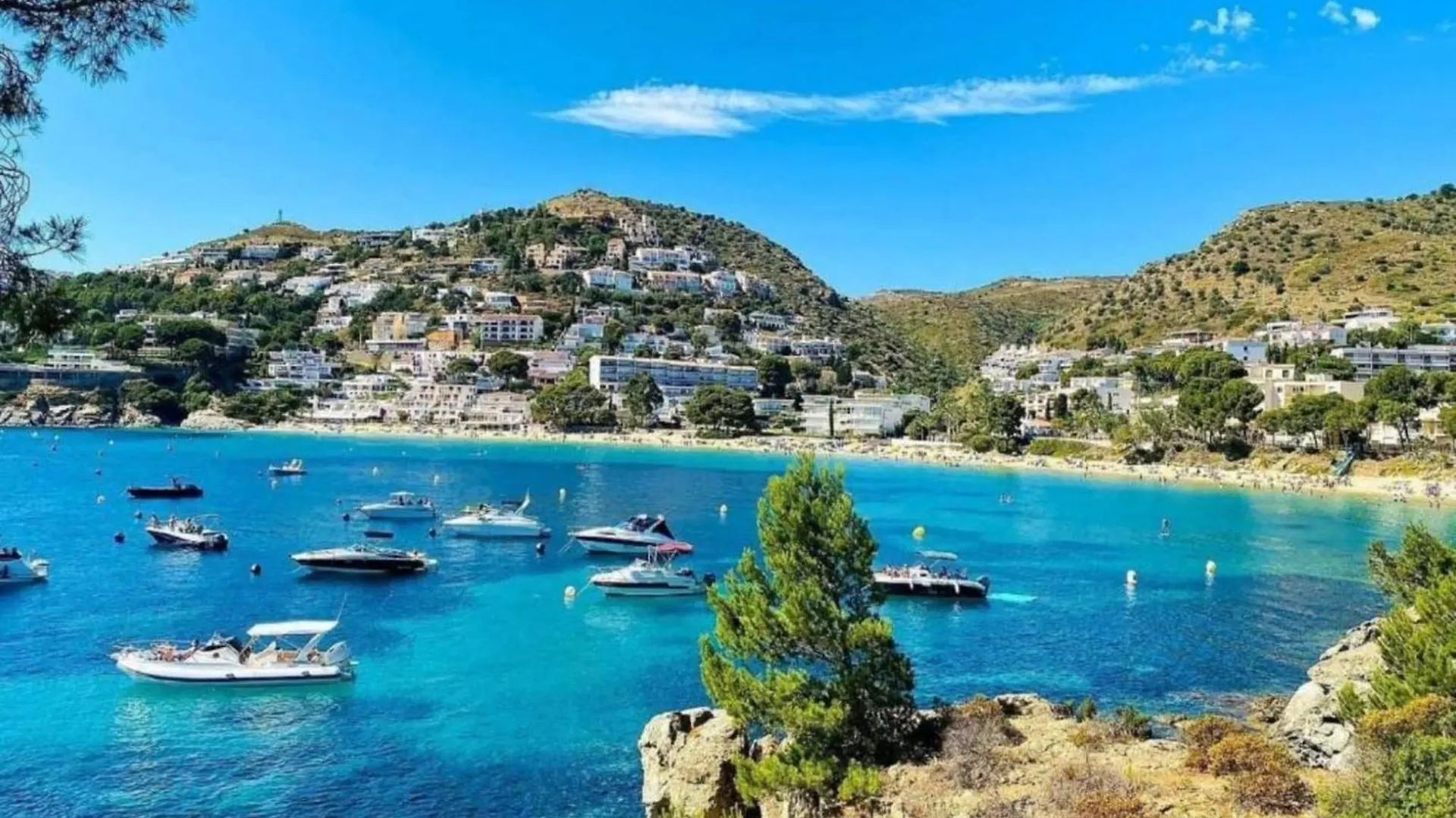 Apartment In Nature Montjoi Spanien