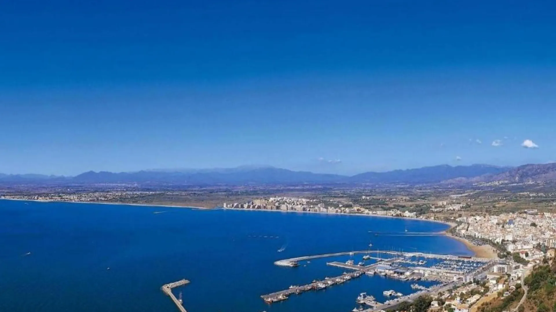 Apartment In Nature Montjoi